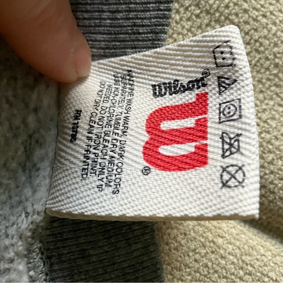 Vintage 90’s Wilson’s Grey Sweat Shirt Size Large Excellent Condition - Picture 7 of 8